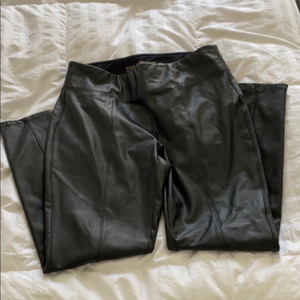 Rock & Republic Stretch Rx Leather Leggings